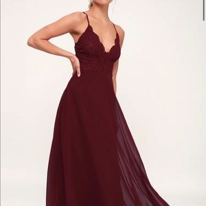 Lulu’s Madalyn Burgundy Maxi Dress
